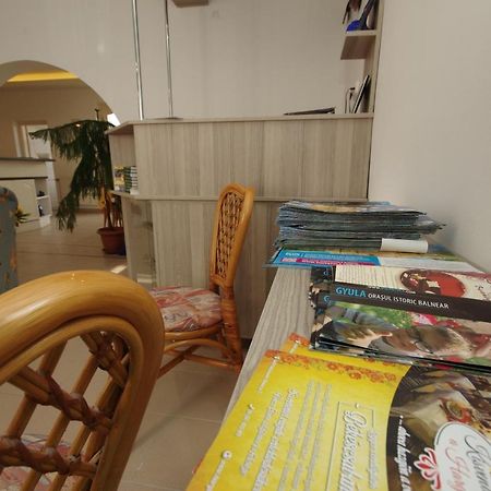 Csigahaz Panzio Hotel Gyula Luaran gambar