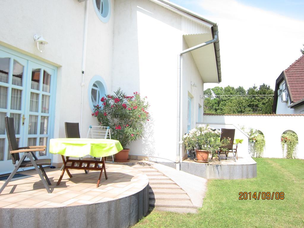 Csigahaz Panzio Hotel Gyula Bilik gambar