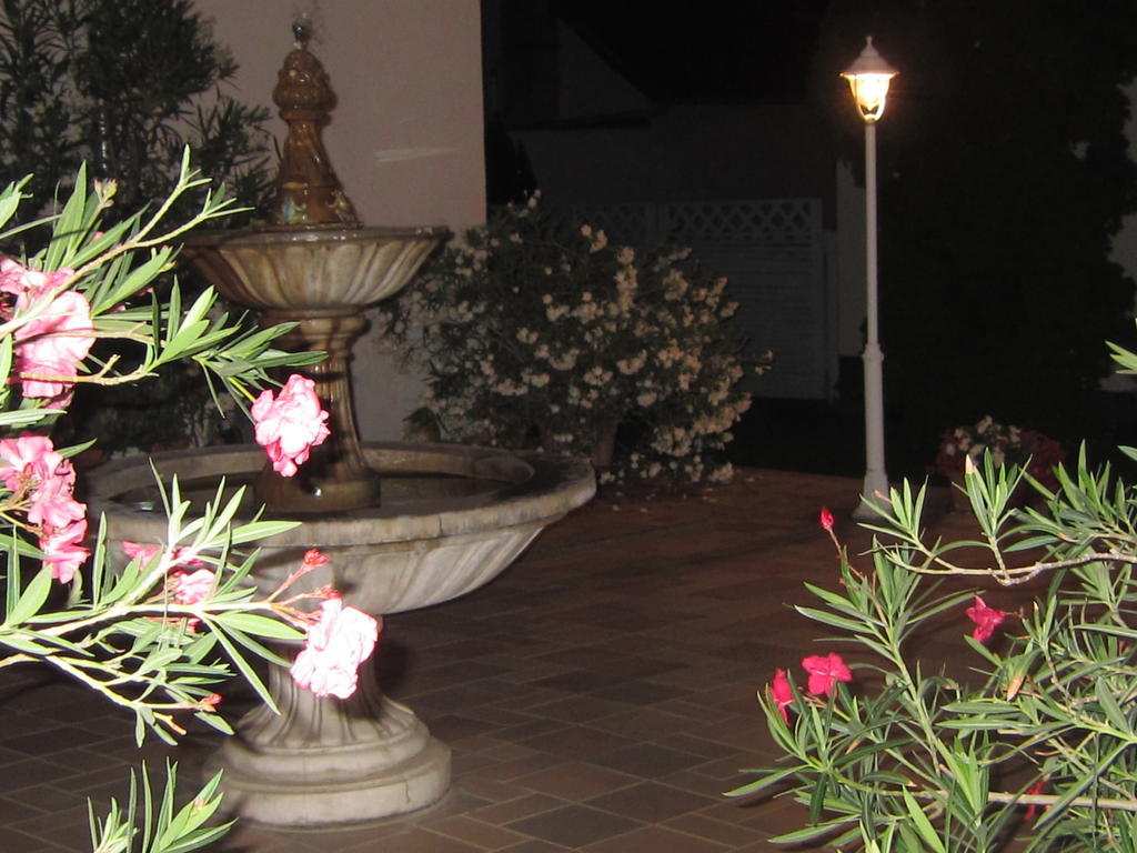 Csigahaz Panzio Hotel Gyula Bilik gambar