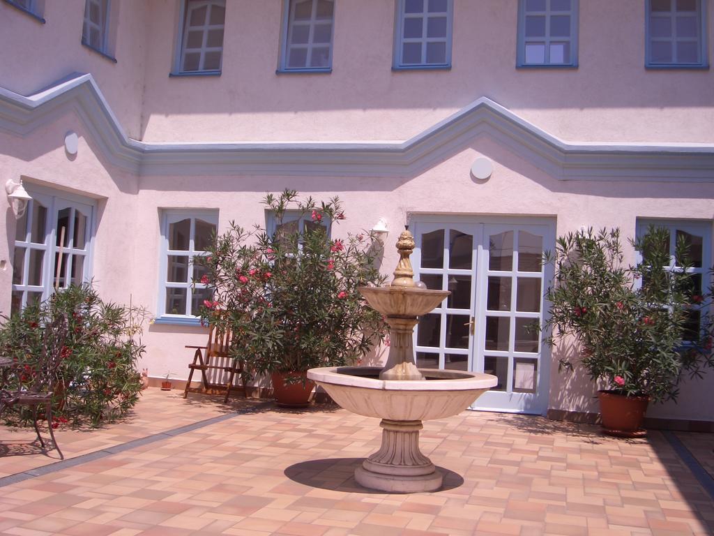 Csigahaz Panzio Hotel Gyula Luaran gambar