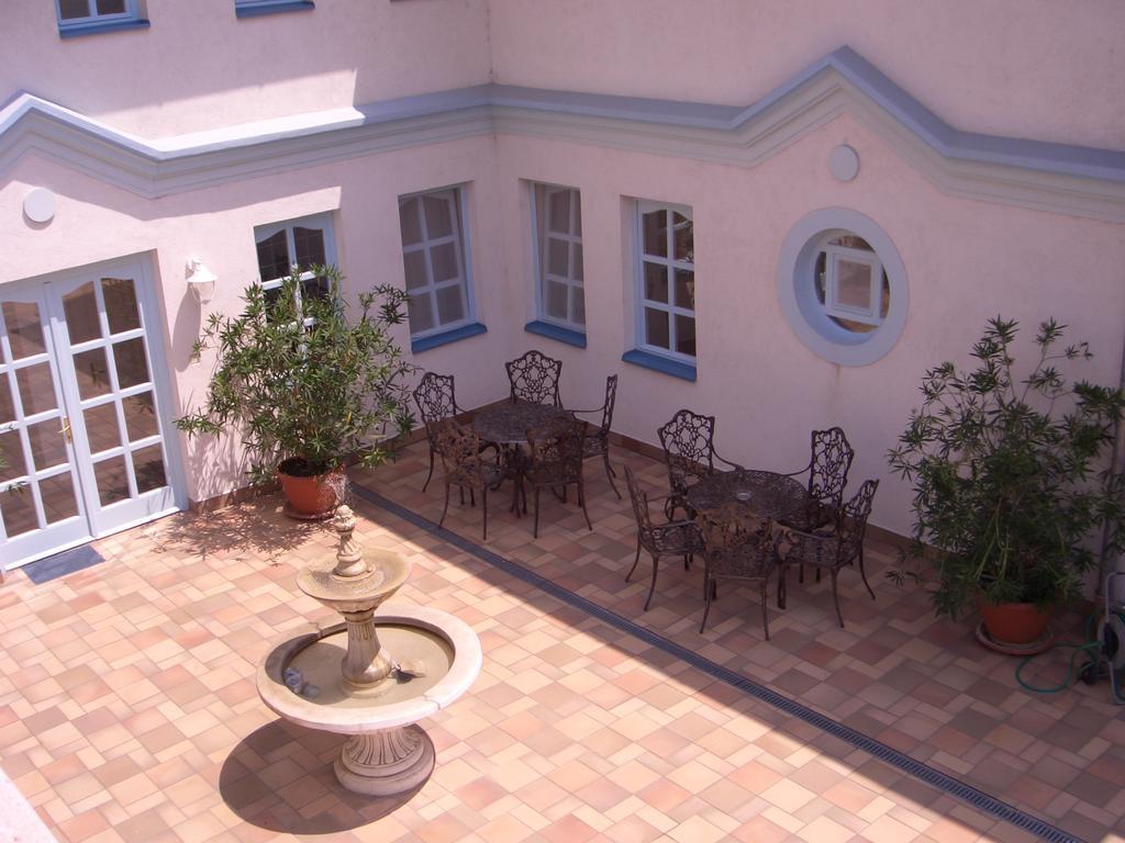 Csigahaz Panzio Hotel Gyula Bilik gambar