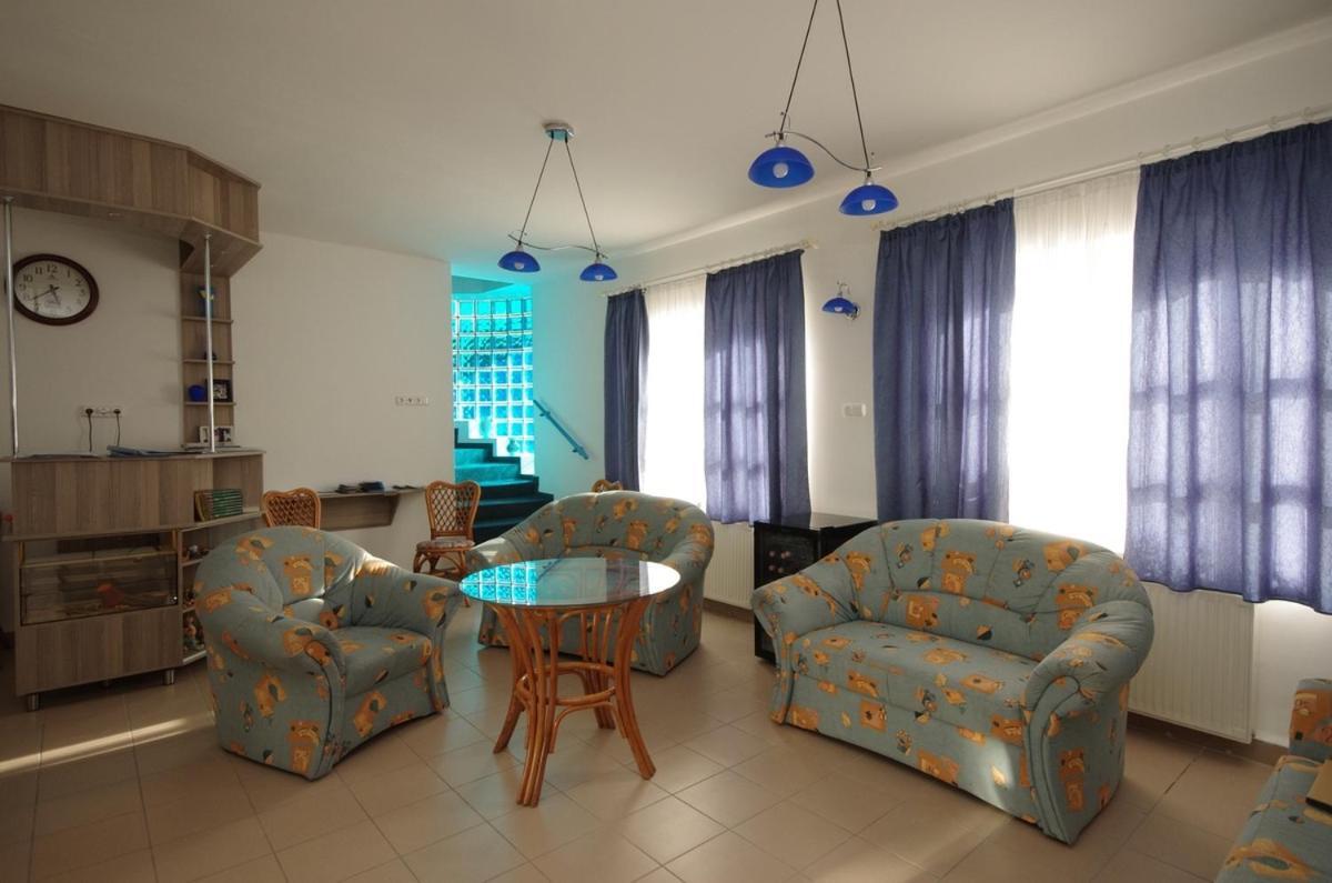 Csigahaz Panzio Hotel Gyula Luaran gambar