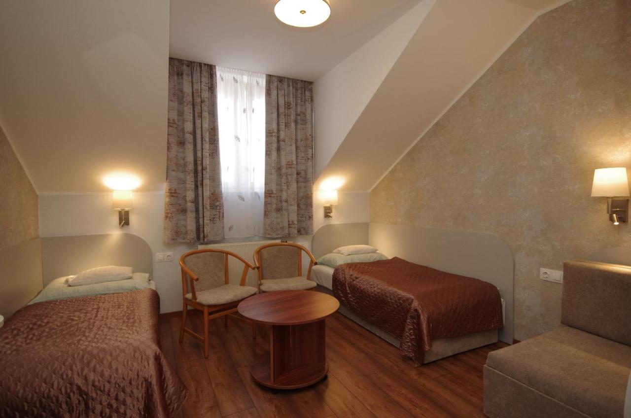 Csigahaz Panzio Hotel Gyula Luaran gambar