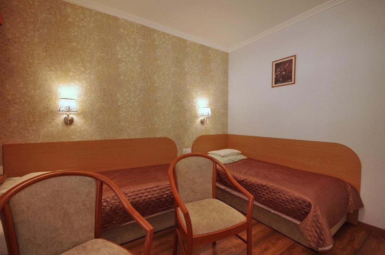 Csigahaz Panzio Hotel Gyula Luaran gambar