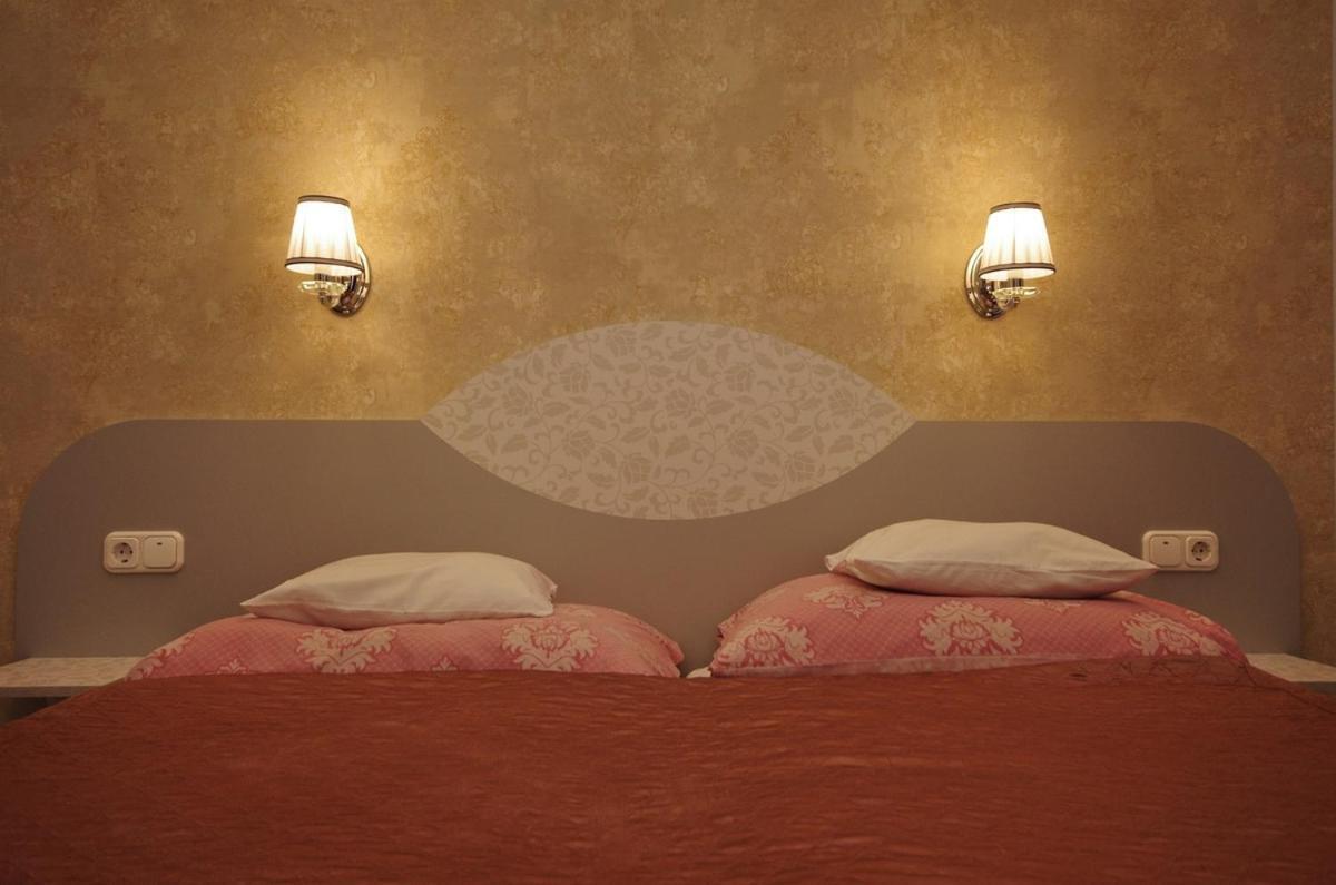 Csigahaz Panzio Hotel Gyula Luaran gambar