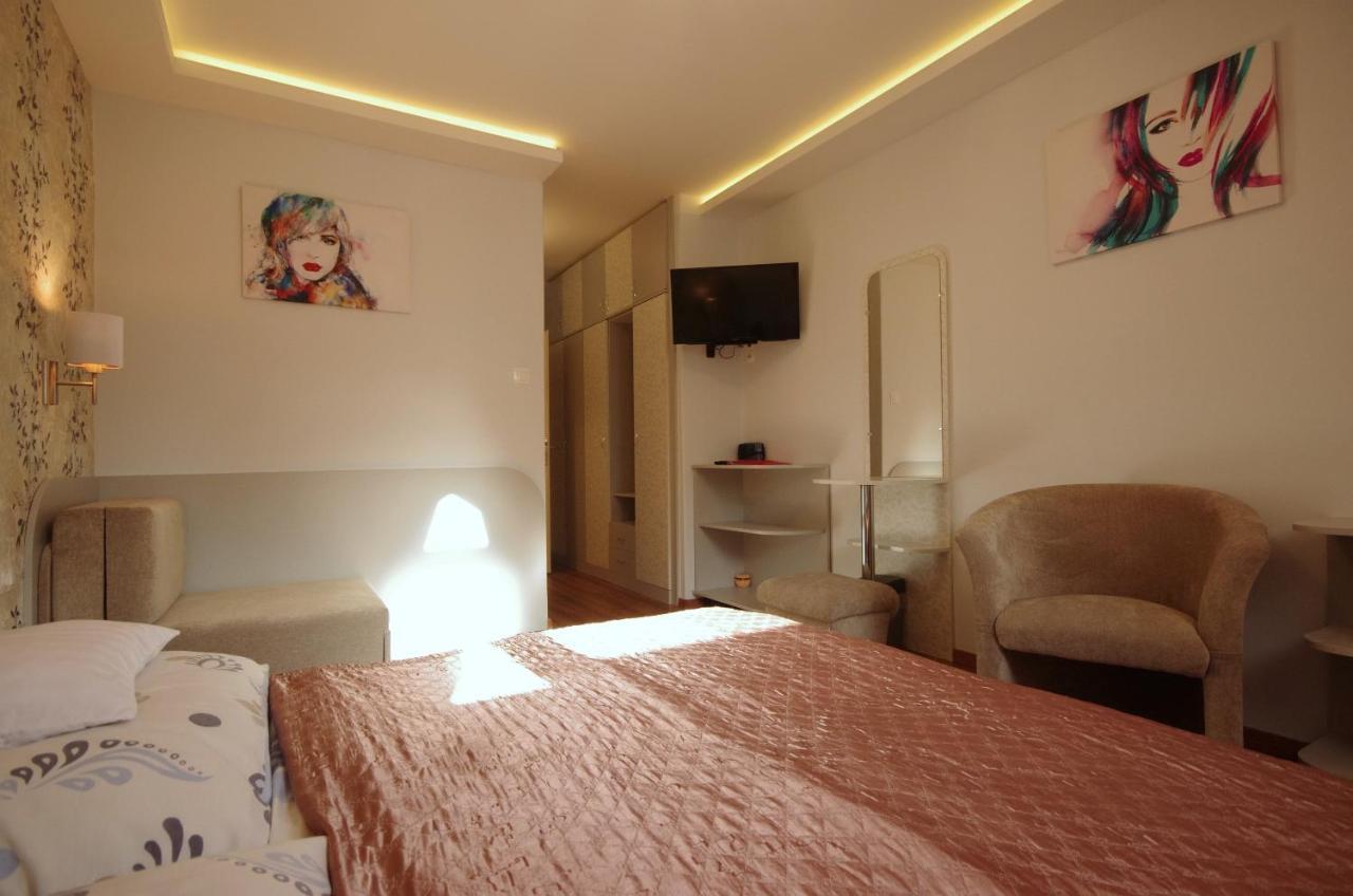Csigahaz Panzio Hotel Gyula Luaran gambar